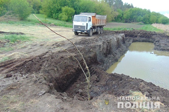 Черкаський підприємець самовільно викопав ставок (ФОТО)