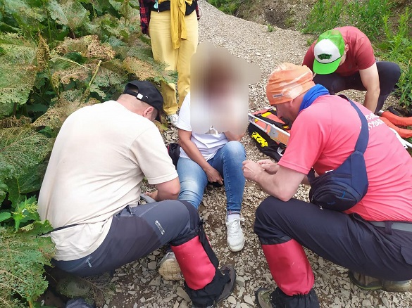 На Прикарпатті рятувальники допомогли травмованій черкащанці