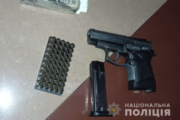На Черкащині у крадія мотоцикла виявили наркотики, зброю та боєприпаси На Черкащині у крадія мотоцикла виявили наркотики, зброю та боєприпаси