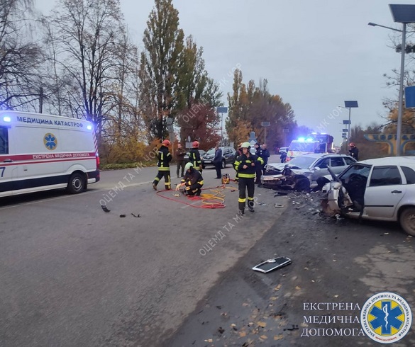На виїзді з Черкас сталася аварія: постраждало дві жінки (ФОТО)