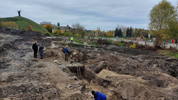 Половина з похованих - діти: у Черкасах розкопують цвинтар (ВІДЕО)