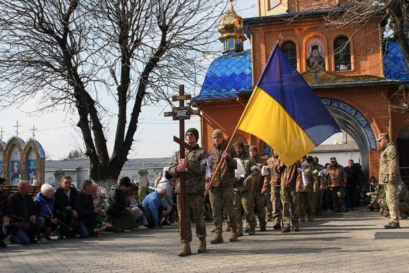 На Черкащині попрощалися із захисниками, які боронили Україну