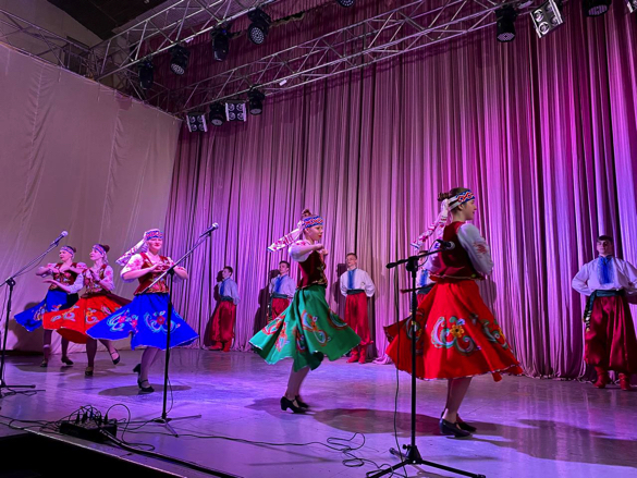 Під час благодійного концерту черкаські учні зібрали понад 30 тис грн для ЗСУ