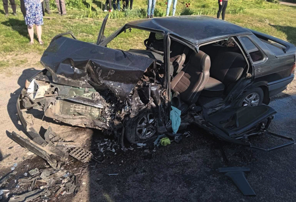 Автівку зім'яло: в ДТП на Черкащині травмувалося 5 осіб (ФОТО)