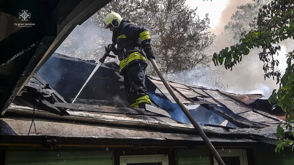У Черкасах під час пожежі евакуювали жителів будинку