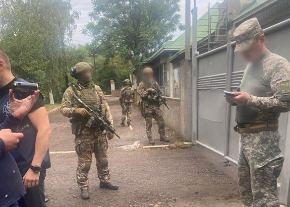 В деяких областях України провели масові обшуки у військкоматах: серед них Черкаська