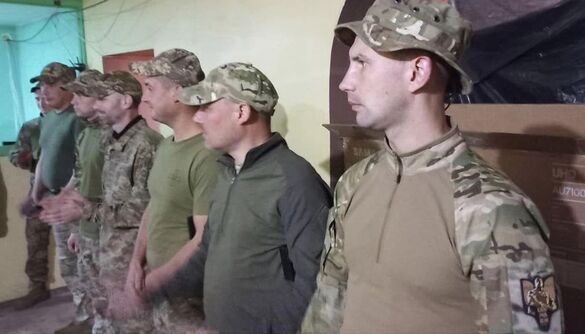 Черкаським військовим, які виконують завдання в зоні бойових дій, вручили нагороди