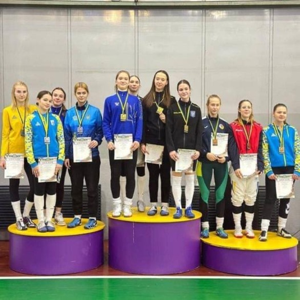 Черкаські фехтувальниці показали високий результат на чемпіонаті України