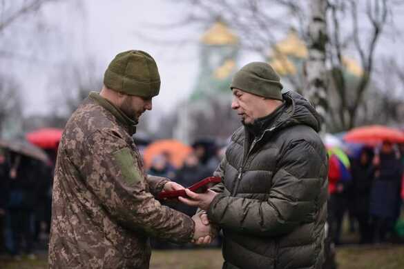 На Черкащині військовим та рідним загиблих воїнів вручили відзнаки