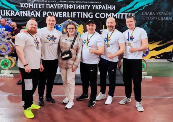 Черкаські богатирі достойно представили область на чемпіонаті України з пауерліфтингу